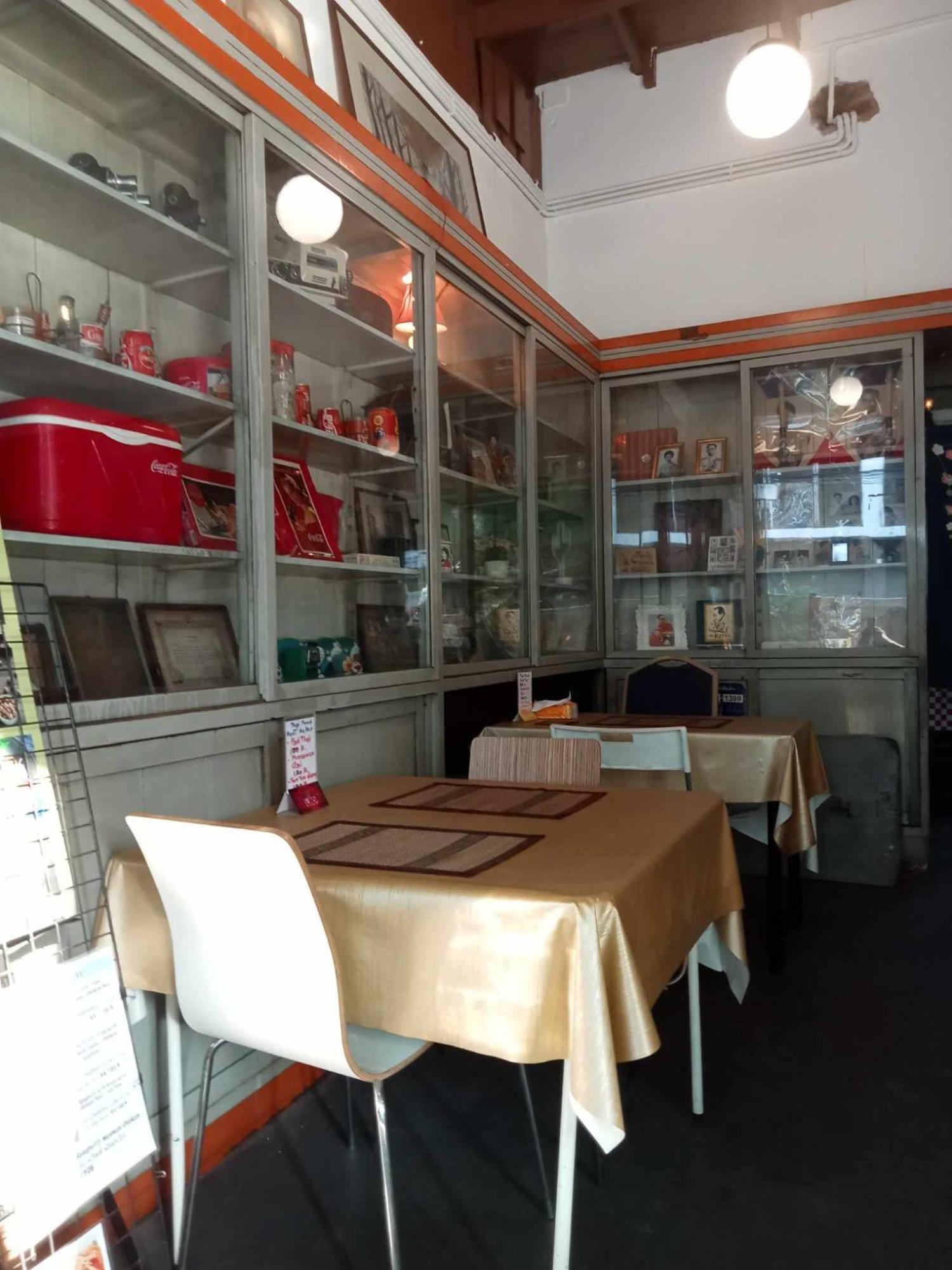 Апартаменты Bang Lumphu House&Bistro Бангкок Экстерьер фото